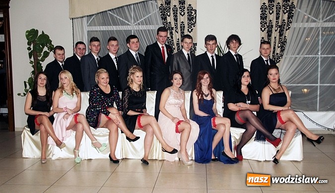 Zdjęcie w galerii na portalu naszwodzislaw.com: Studniówkowe szaleństwo Zespołu Szkół Ponadgimnazjalnych w Pszowie wiadomości z regionu