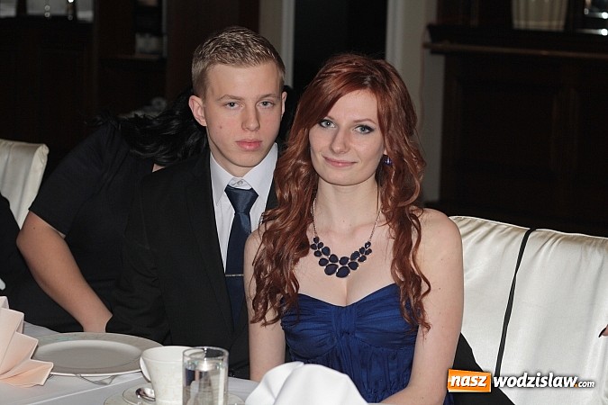 Zdjęcie w galerii na portalu naszwodzislaw.com: Studniówkowe szaleństwo Zespołu Szkół Ponadgimnazjalnych w Pszowie wiadomości z regionu