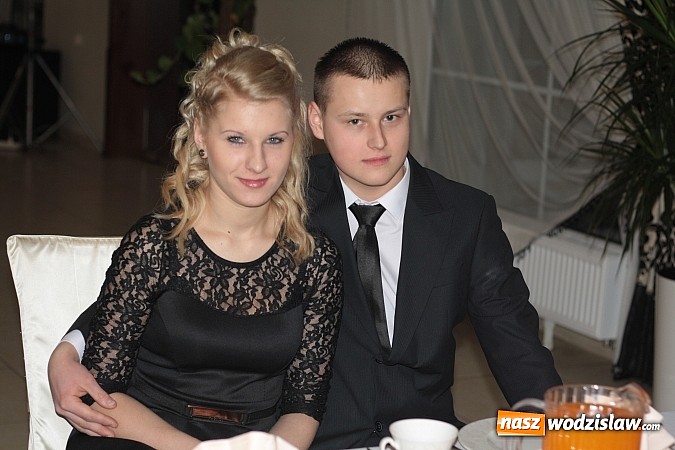 Zdjęcie w galerii na portalu naszwodzislaw.com: Studniówkowe szaleństwo Zespołu Szkół Ponadgimnazjalnych w Pszowie wiadomości z regionu