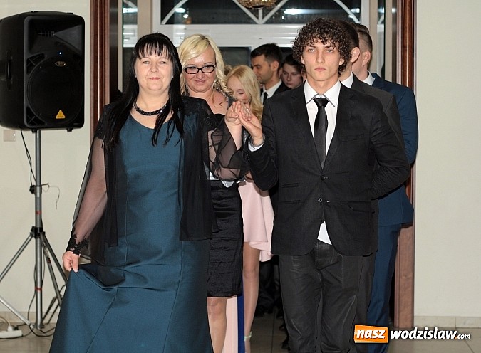 Zdjęcie w galerii na portalu naszwodzislaw.com: Studniówkowe szaleństwo Zespołu Szkół Ponadgimnazjalnych w Pszowie wiadomości z regionu