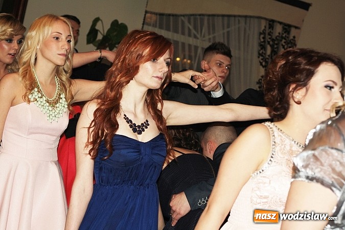 Zdjęcie w galerii na portalu naszwodzislaw.com: Studniówkowe szaleństwo Zespołu Szkół Ponadgimnazjalnych w Pszowie wiadomości z regionu