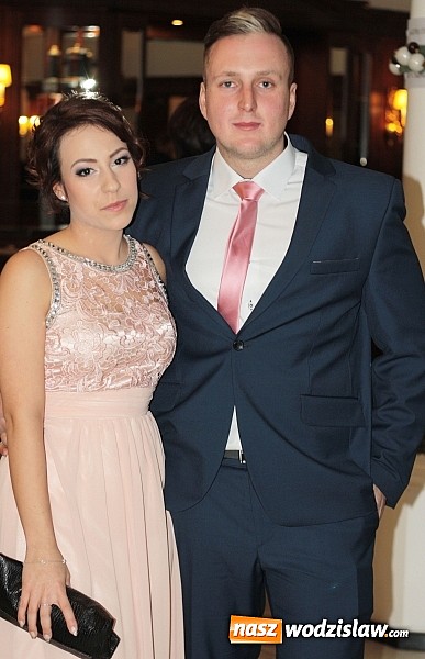 Zdjęcie w galerii na portalu naszwodzislaw.com: Studniówkowe szaleństwo Zespołu Szkół Ponadgimnazjalnych w Pszowie wiadomości z regionu