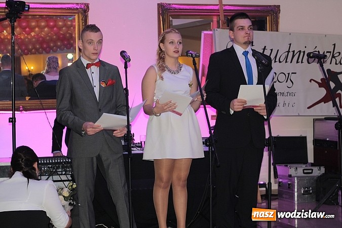 Zdjęcie w galerii na portalu naszwodzislaw.com: Uczniowie „budowlanki” zatańczyli poloneza wiadomości z regionu