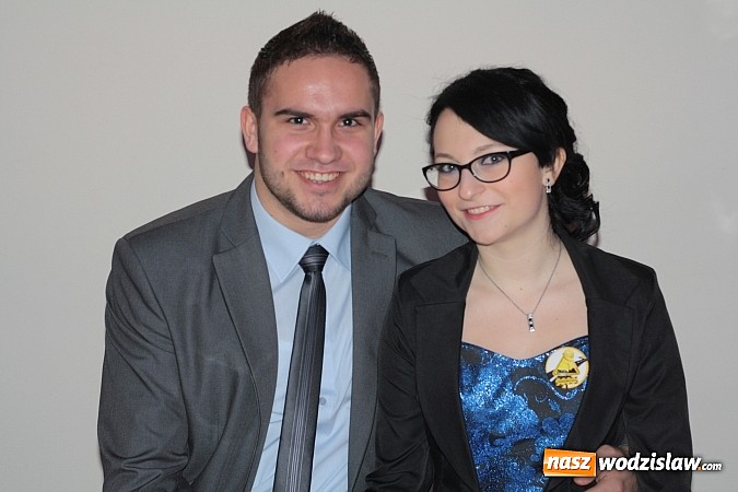 Zdjęcie w galerii na portalu naszwodzislaw.com: Uczniowie „budowlanki” zatańczyli poloneza wiadomości z regionu