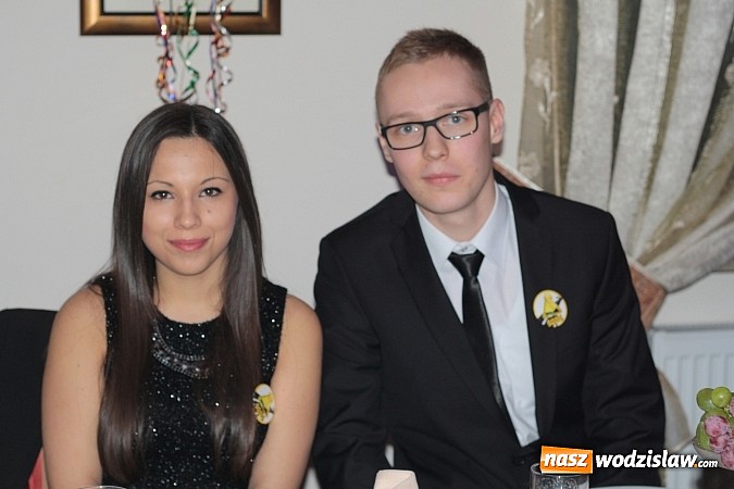 Zdjęcie w galerii na portalu naszwodzislaw.com: Uczniowie „budowlanki” zatańczyli poloneza wiadomości z regionu