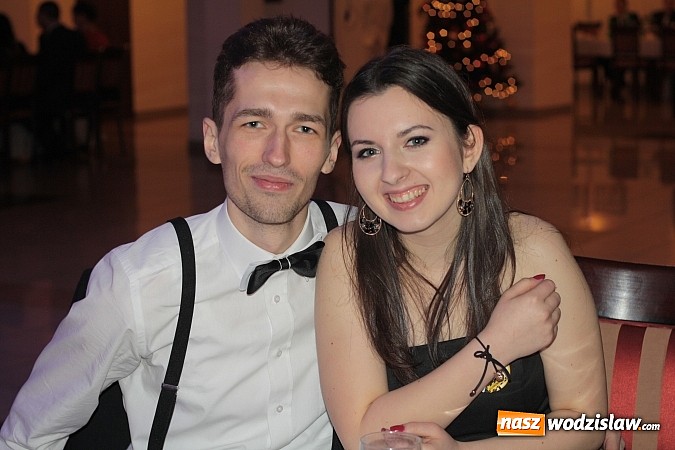 Zdjęcie w galerii na portalu naszwodzislaw.com: Uczniowie „budowlanki” zatańczyli poloneza wiadomości z regionu