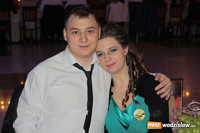 Zdjęcie w galerii na portalu naszwodzislaw.com: Uczniowie „budowlanki” zatańczyli poloneza wiadomości z regionu