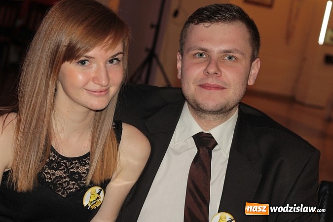 Zdjęcie w galerii na portalu naszwodzislaw.com: Uczniowie „budowlanki” zatańczyli poloneza wiadomości z regionu