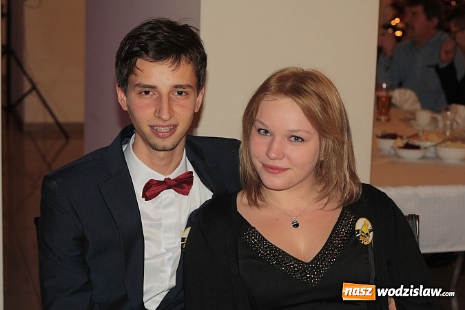 Zdjęcie w galerii na portalu naszwodzislaw.com: Uczniowie „budowlanki” zatańczyli poloneza wiadomości z regionu