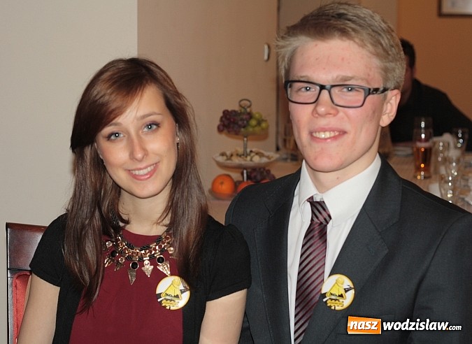 Zdjęcie w galerii na portalu naszwodzislaw.com: Uczniowie „budowlanki” zatańczyli poloneza wiadomości z regionu