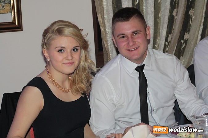 Zdjęcie w galerii na portalu naszwodzislaw.com: Uczniowie „budowlanki” zatańczyli poloneza wiadomości z regionu