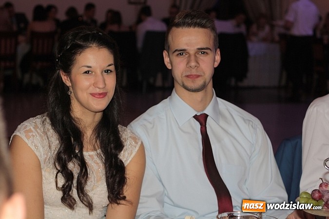 Zdjęcie w galerii na portalu naszwodzislaw.com: Uczniowie „budowlanki” zatańczyli poloneza wiadomości z regionu