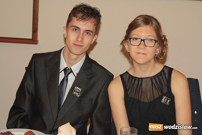 Zdjęcie w galerii na portalu naszwodzislaw.com: Uczniowie „budowlanki” zatańczyli poloneza wiadomości z regionu