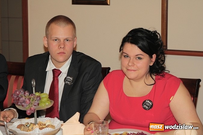 Zdjęcie w galerii na portalu naszwodzislaw.com: Uczniowie „budowlanki” zatańczyli poloneza wiadomości z regionu