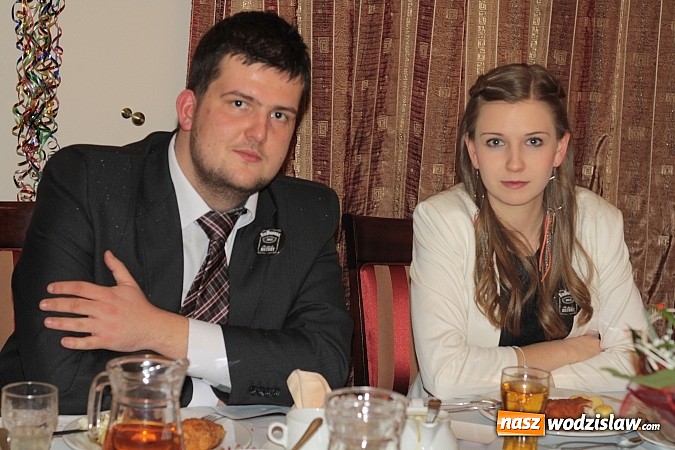 Zdjęcie w galerii na portalu naszwodzislaw.com: Uczniowie „budowlanki” zatańczyli poloneza wiadomości z regionu