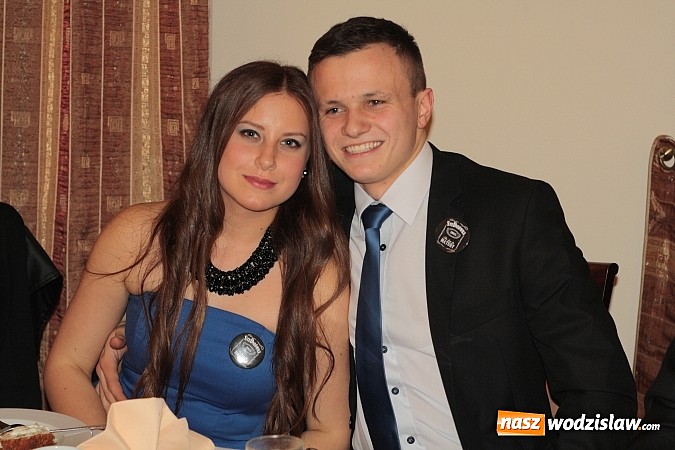 Zdjęcie w galerii na portalu naszwodzislaw.com: Uczniowie „budowlanki” zatańczyli poloneza wiadomości z regionu