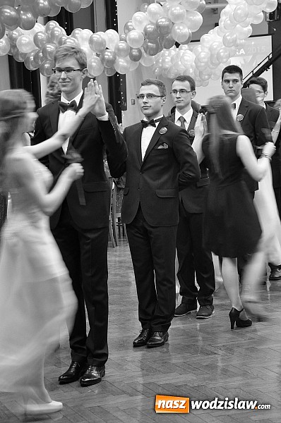 Zdjęcie w galerii na portalu naszwodzislaw.com: Ah, co za bal! Studniówka 2015 w I LO wiadomości z regionu