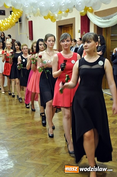Zdjęcie w galerii na portalu naszwodzislaw.com: Ah, co za bal! Studniówka 2015 w I LO wiadomości z regionu