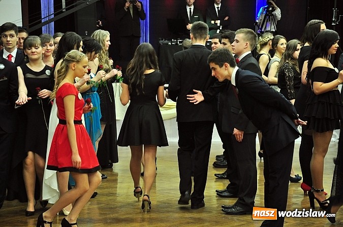 Zdjęcie w galerii na portalu naszwodzislaw.com: Ah, co za bal! Studniówka 2015 w I LO wiadomości z regionu