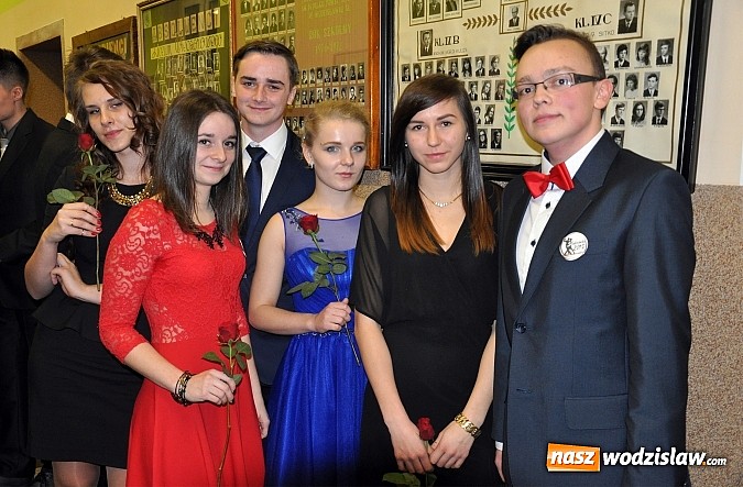 Zdjęcie w galerii na portalu naszwodzislaw.com: Ah, co za bal! Studniówka 2015 w I LO wiadomości z regionu