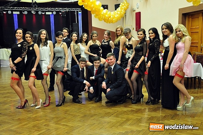 Zdjęcie w galerii na portalu naszwodzislaw.com: Ah, co za bal! Studniówka 2015 w I LO wiadomości z regionu