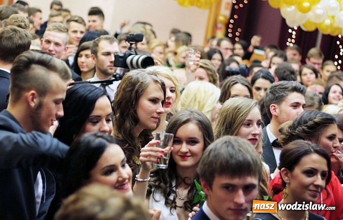 Zdjęcie w galerii na portalu naszwodzislaw.com: Ah, co za bal! Studniówka 2015 w I LO wiadomości z regionu