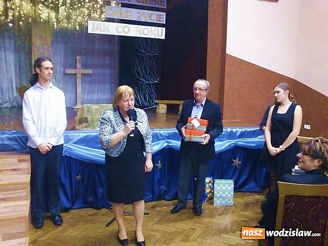 Zdjęcie w galerii na portalu naszwodzislaw.com: Uczniowie I LO współpracują z Uniwersytetem Trzeciego Wieku  wiadomości z regionu