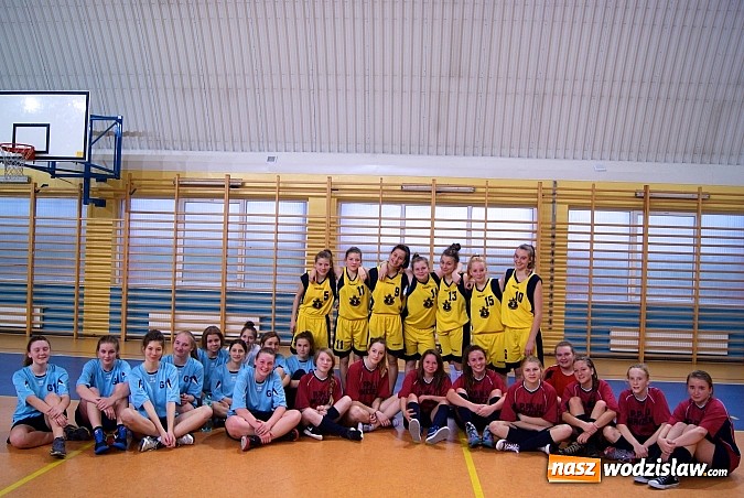 Zdjęcie w galerii na portalu naszwodzislaw.com: Mistrzostwa Powiatu w koszykówce dziewcząt szkół Gimnazjalnych  wiadomości z regionu