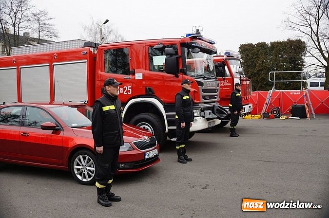 Zdjęcie w galerii na portalu naszwodzislaw.com: Strażacy mają dwa nowe samochody wiadomości z regionu