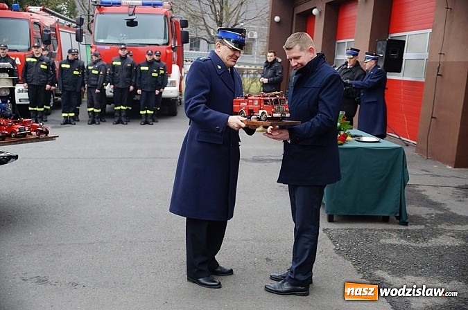 Zdjęcie w galerii na portalu naszwodzislaw.com: Strażacy mają dwa nowe samochody wiadomości z regionu