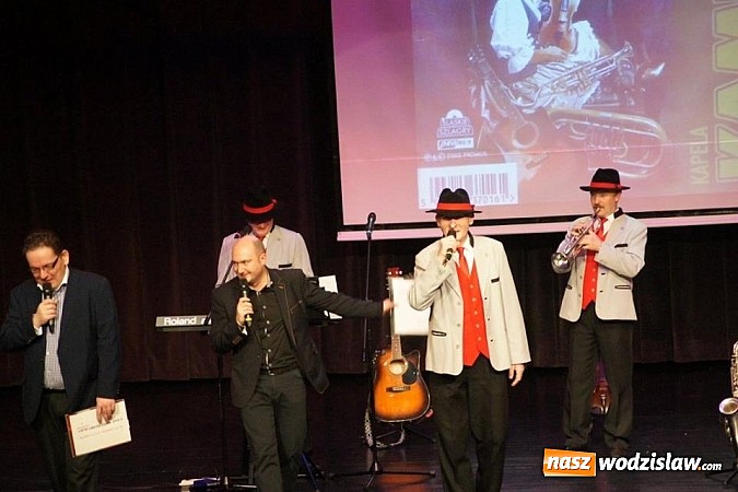 Zdjęcie w galerii na portalu naszwodzislaw.com: Zespół „Kamraty” promował swoją nową płytę  wiadomości z regionu