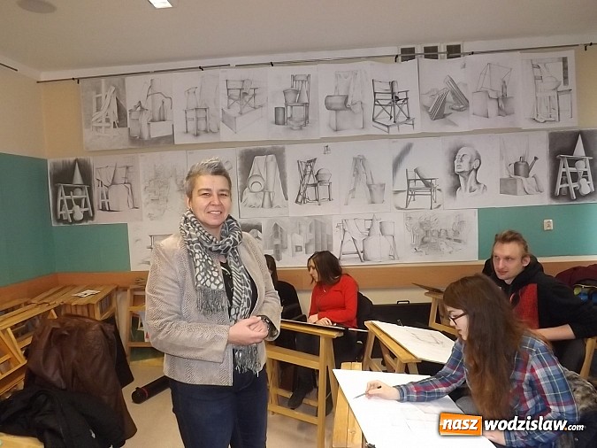Zdjęcie w galerii na portalu naszwodzislaw.com: Kurs rysunku odręcznego szansą dla przyszłych studentów architektury wiadomości z regionu