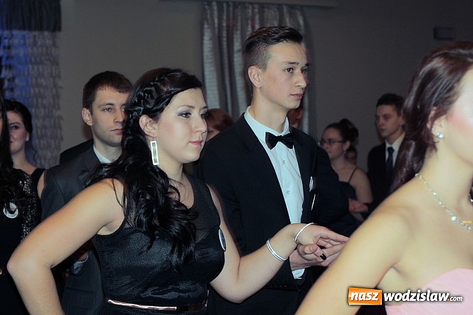 Zdjęcie w galerii na portalu naszwodzislaw.com: Maturzyści II LO zakończyli sezon studniówek  wiadomości z regionu