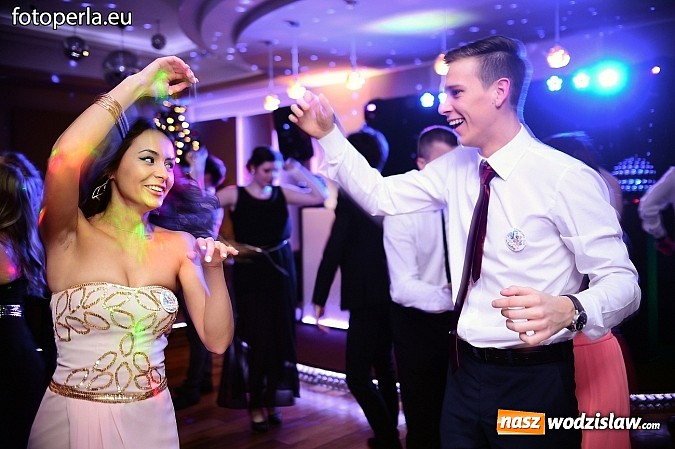 Zdjęcie w galerii na portalu naszwodzislaw.com: Magiczna studniówka II LO w Bluszczowie wiadomości z regionu