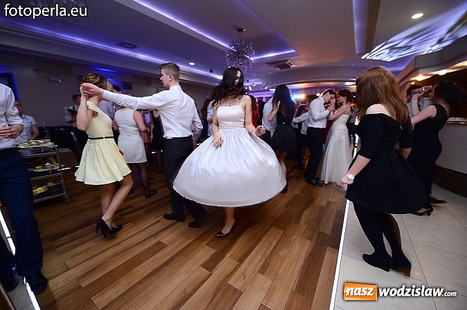 Zdjęcie w galerii na portalu naszwodzislaw.com: Magiczna studniówka II LO w Bluszczowie wiadomości z regionu