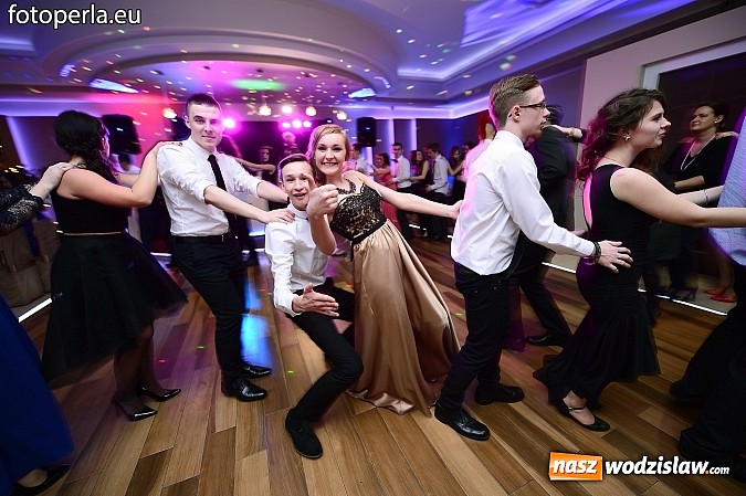Zdjęcie w galerii na portalu naszwodzislaw.com: Magiczna studniówka II LO w Bluszczowie wiadomości z regionu