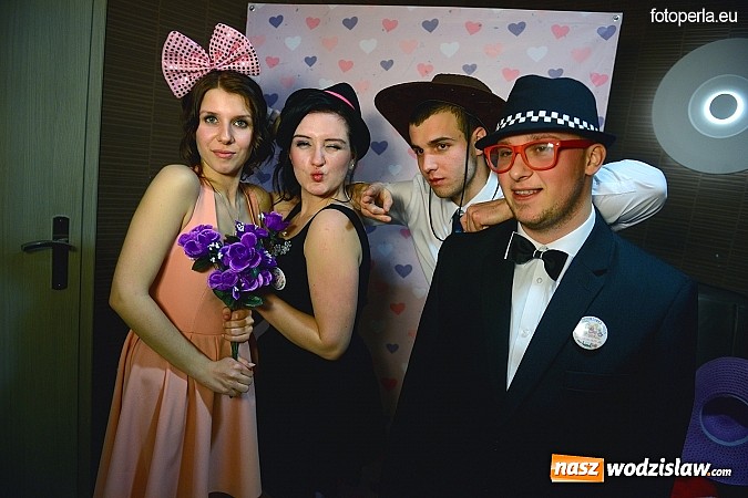 Zdjęcie w galerii na portalu naszwodzislaw.com: Magiczna studniówka II LO w Bluszczowie wiadomości z regionu