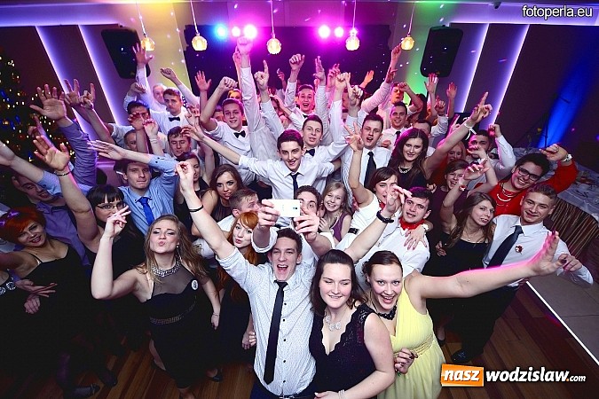 Zdjęcie w galerii na portalu naszwodzislaw.com: Magiczna studniówka II LO w Bluszczowie wiadomości z regionu