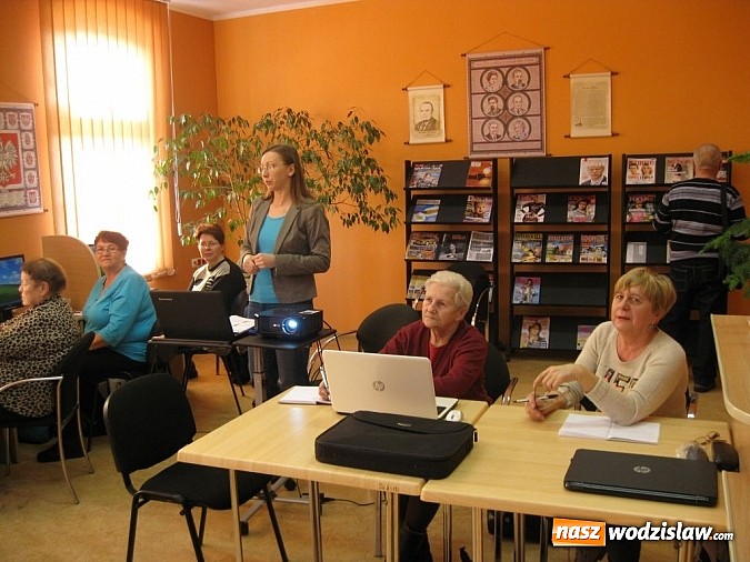 Zdjęcie w galerii na portalu naszwodzislaw.com: W Rydułtowach ruszył kurs komputerowy dla osób 50+ wiadomości z regionu