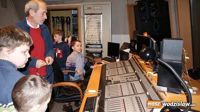 Zdjęcie w galerii na portalu naszwodzislaw.com: Mieszkańcy gminy Mszana odwiedzili TVP Katowice oraz siedzibę Polskiego Radia wiadomości z regionu