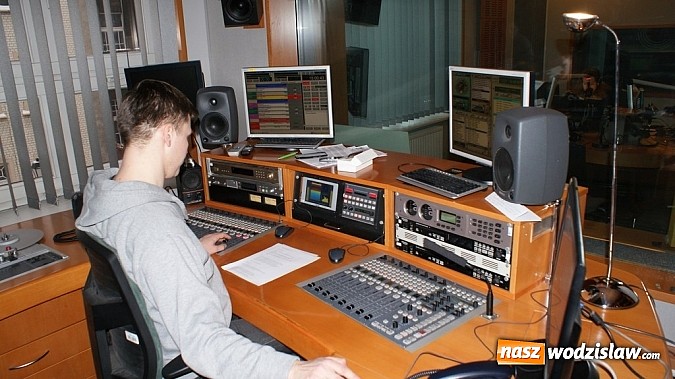 Zdjęcie w galerii na portalu naszwodzislaw.com: Mieszkańcy gminy Mszana odwiedzili TVP Katowice oraz siedzibę Polskiego Radia wiadomości z regionu