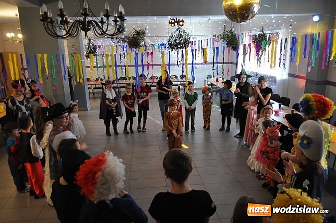Zdjęcie w galerii na portalu naszwodzislaw.com: Karnawałowy Bal Przebierańców w WDK Olza wiadomości z regionu