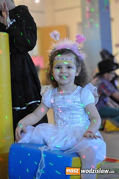Zdjęcie w galerii na portalu naszwodzislaw.com: Karnawałowy Bal Przebierańców w WDK Olza wiadomości z regionu