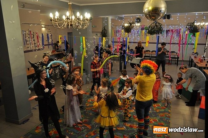 Zdjęcie w galerii na portalu naszwodzislaw.com: Karnawałowy Bal Przebierańców w WDK Olza wiadomości z regionu