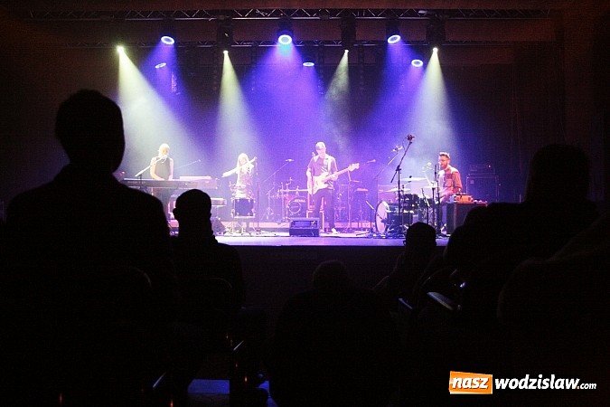 Zdjęcie w galerii na portalu naszwodzislaw.com: Gwiazdy muzyki rockowej zagościły w WCK wiadomości z regionu