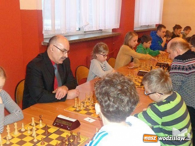 Zdjęcie w galerii na portalu naszwodzislaw.com: IV biblioteczny turniej szachowy wiadomości z regionu