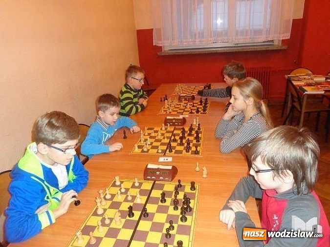 Zdjęcie w galerii na portalu naszwodzislaw.com: IV biblioteczny turniej szachowy wiadomości z regionu