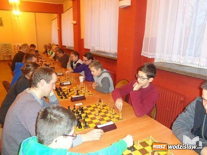 Zdjęcie w galerii na portalu naszwodzislaw.com: IV biblioteczny turniej szachowy wiadomości z regionu