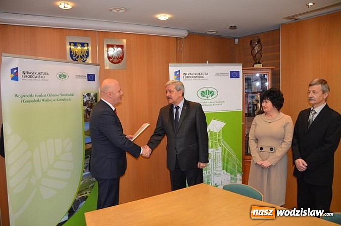 Zdjęcie w galerii na portalu naszwodzislaw.com: Wręczenie potwierdzeń dofinansowania beneficjentom z Porąbki, Tarnowskich Gór i Sosnowca  wiadomości z regionu