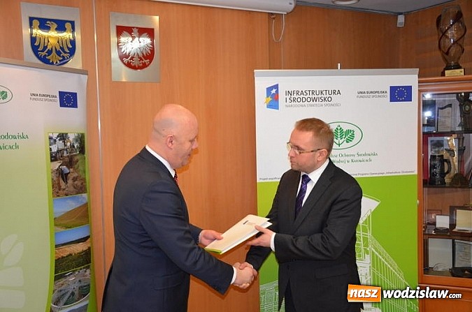 Zdjęcie w galerii na portalu naszwodzislaw.com: Wręczenie potwierdzeń dofinansowania beneficjentom z Porąbki, Tarnowskich Gór i Sosnowca  wiadomości z regionu